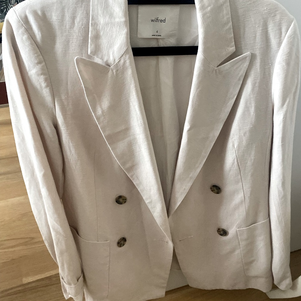 Linen blazer in bone